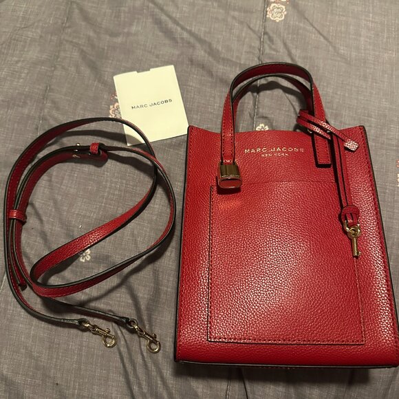 Marc Jacobs Handbags - BNWT Marc Jacobs Micro Grand Tote Crossbody
